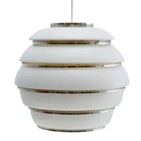 artek - suspension a331 beehive - blanc/revêtu par poudre/bague en chrome plaqué/h 30cm / ø 33cm