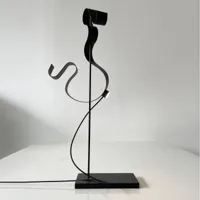 knikerboker curve lampe à poser led noire