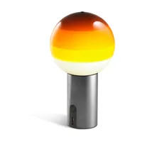 lampe portable en métal et verre soufflé ambré et gris dipping - marset