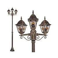 lampadaire de jardin composé de 3 lumières au style classique - luminaire extérieur propice à une atmosphère de détente sur une terrasse - révèrbère jardin classique et élégant