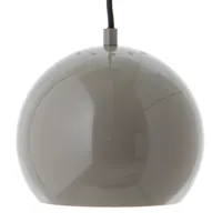 frandsen - suspension ball brillant ø18cm - gris chaud/abat-jour h16cm blanc intérieur/baldaquin noir hxø 2,5x11,5cm/cable étoffe noire 200cm