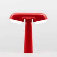 moustache - lampe de table tgv en métal, aluminium couleur rouge 27.5 x 31.07 28.5 cm designer ionna vautrin made in design