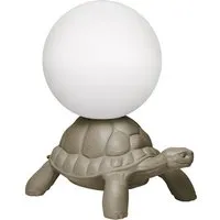 qeeboo lampadaire turtle carry lamp (gris tourterelle - polyéthylène)